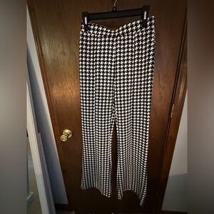 SHEIN Black and White Houndstooth Flare Pants - NWOT